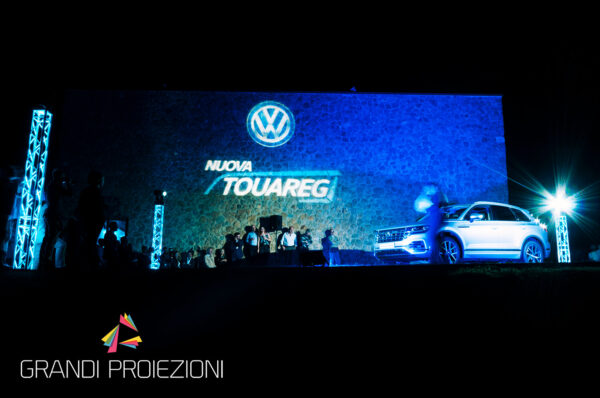 Proiezione Personalizzata per presentazione Touareg Cantina Icario