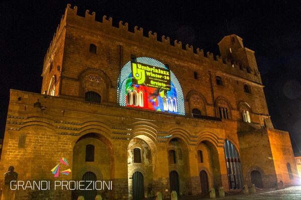 Proiezione su facciata Orvieto