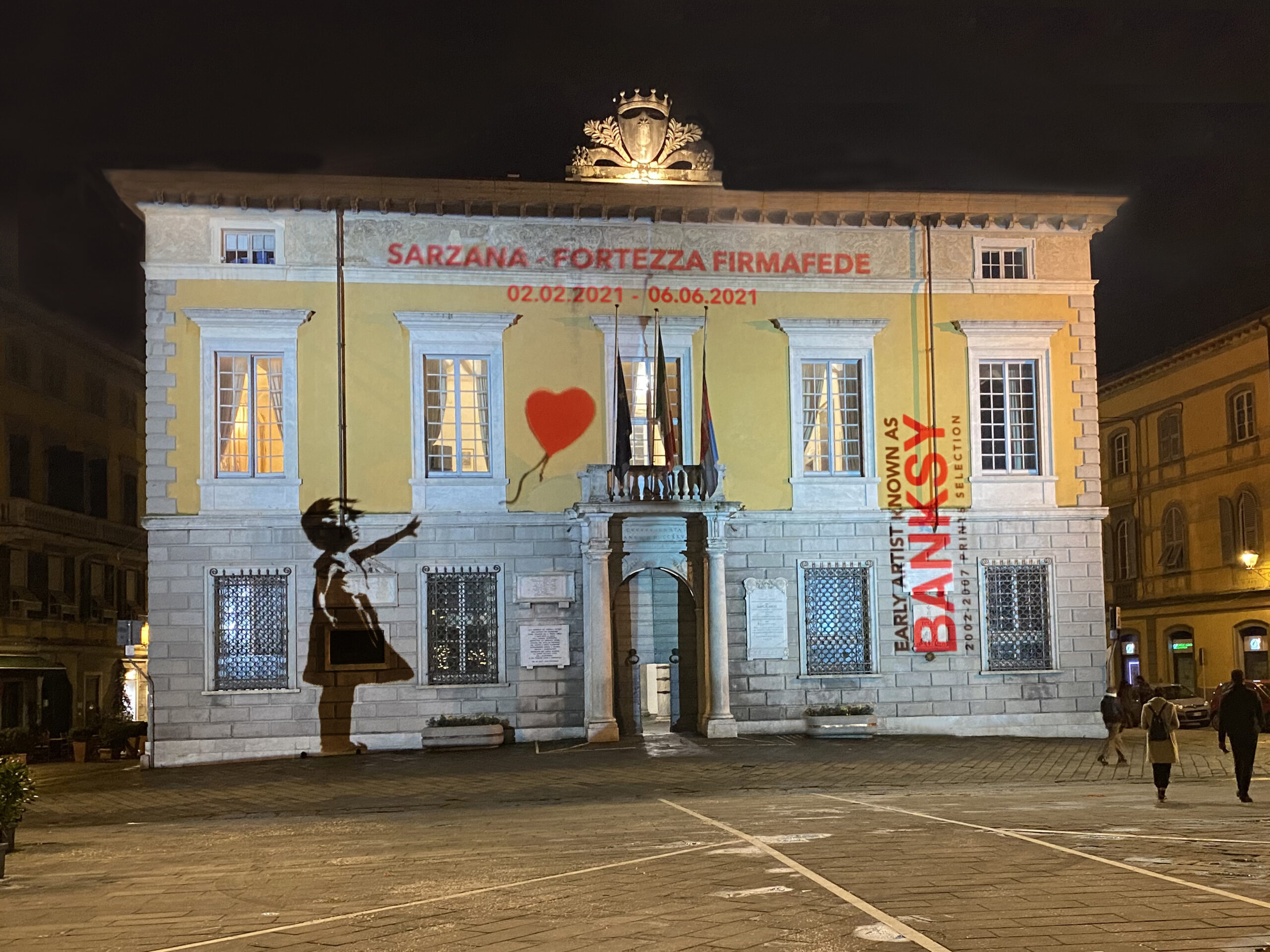 Proiezione promozionale relativa alla mostra sullo street artist Banksy.